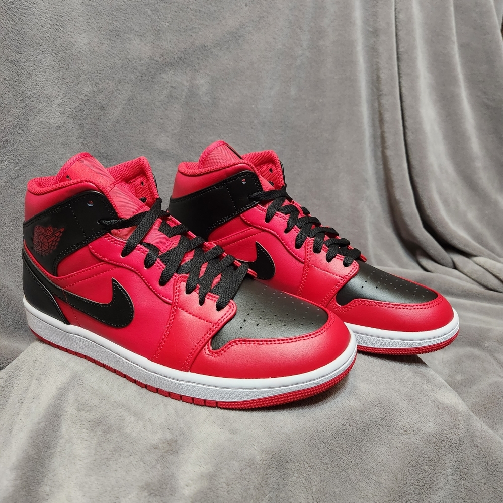 Air Jordan 1 Mid